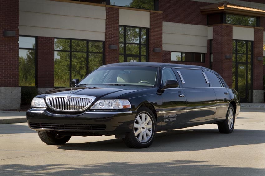 Lincoln Stretch Limo