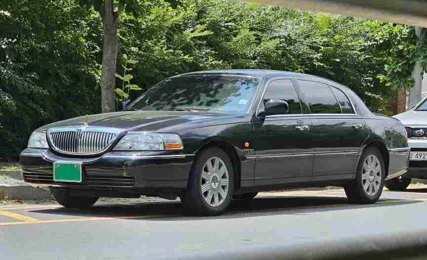 Lincoln Town ​Car