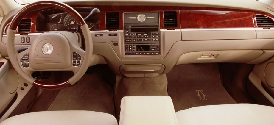 Lincoln Town ​Car inside